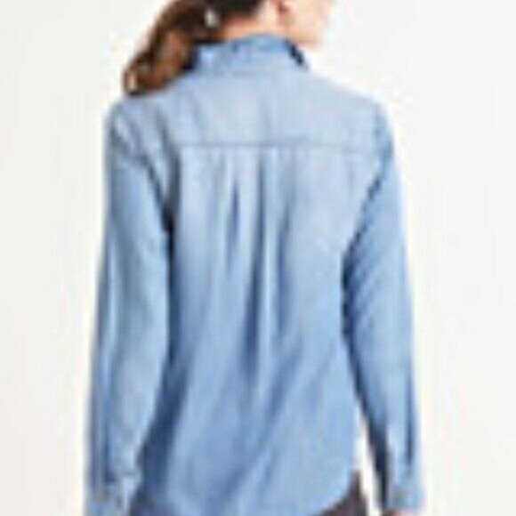 Cloth & Stone Denim Shirttail Button Down Chambray Shirt Large Casual Light - Picture 3 of 10